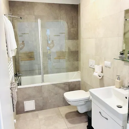 Stil Near Center Free Parking Apartment