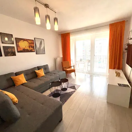 Stil Coresi Near Center Free Parking Апартаменты