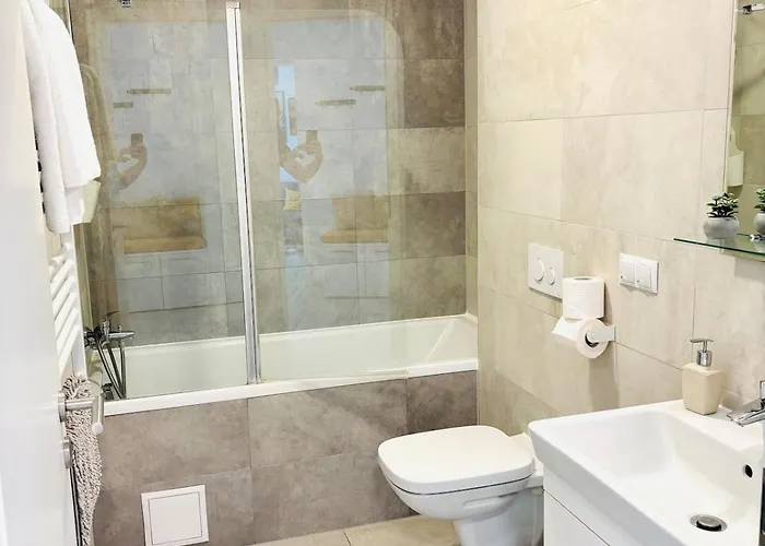 Stil Coresi Near Center Free Parking Апартаменты