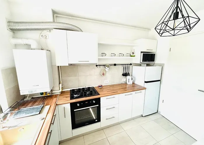 Daire Stil Coresi Near Center Free Parking Braşov